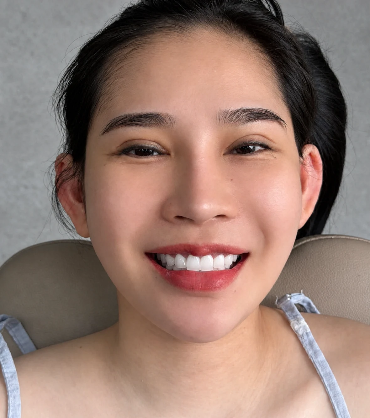 Nụ cười tươi sáng của khách hàng – ảnh mới 8
